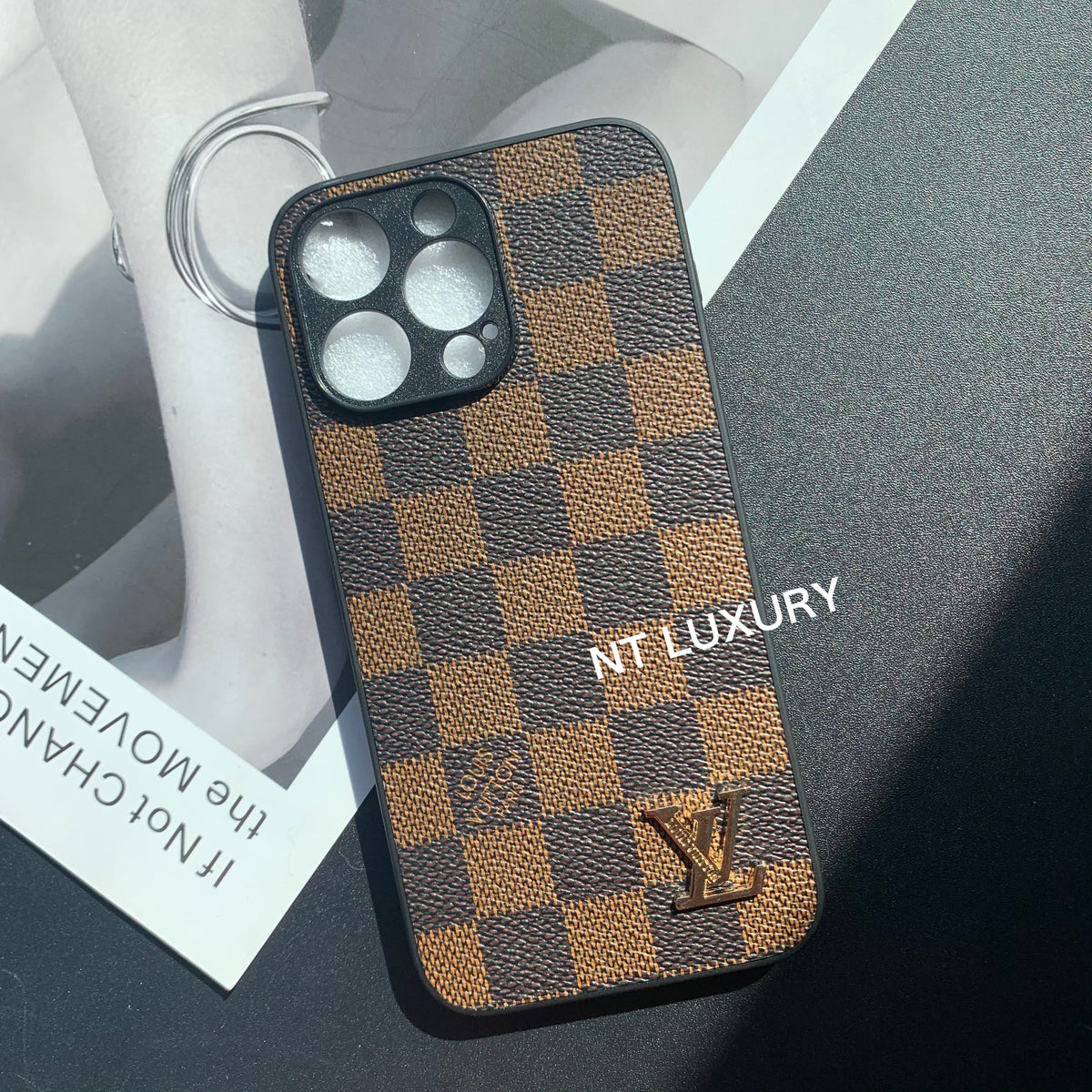 Traditional Phone Case with Camera Protection (Brown Latticed)