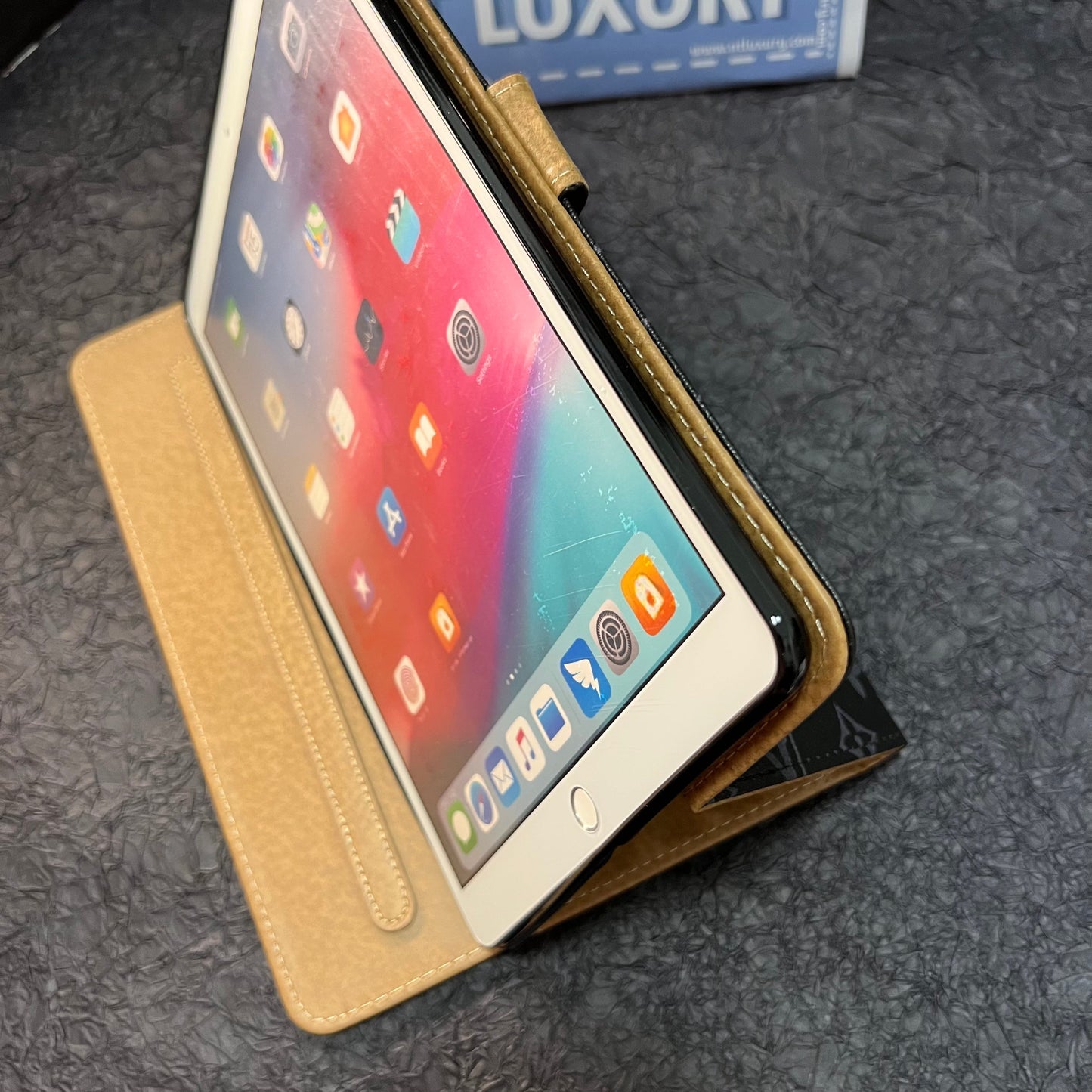 Cute Fancy iPad Case (Black Love)