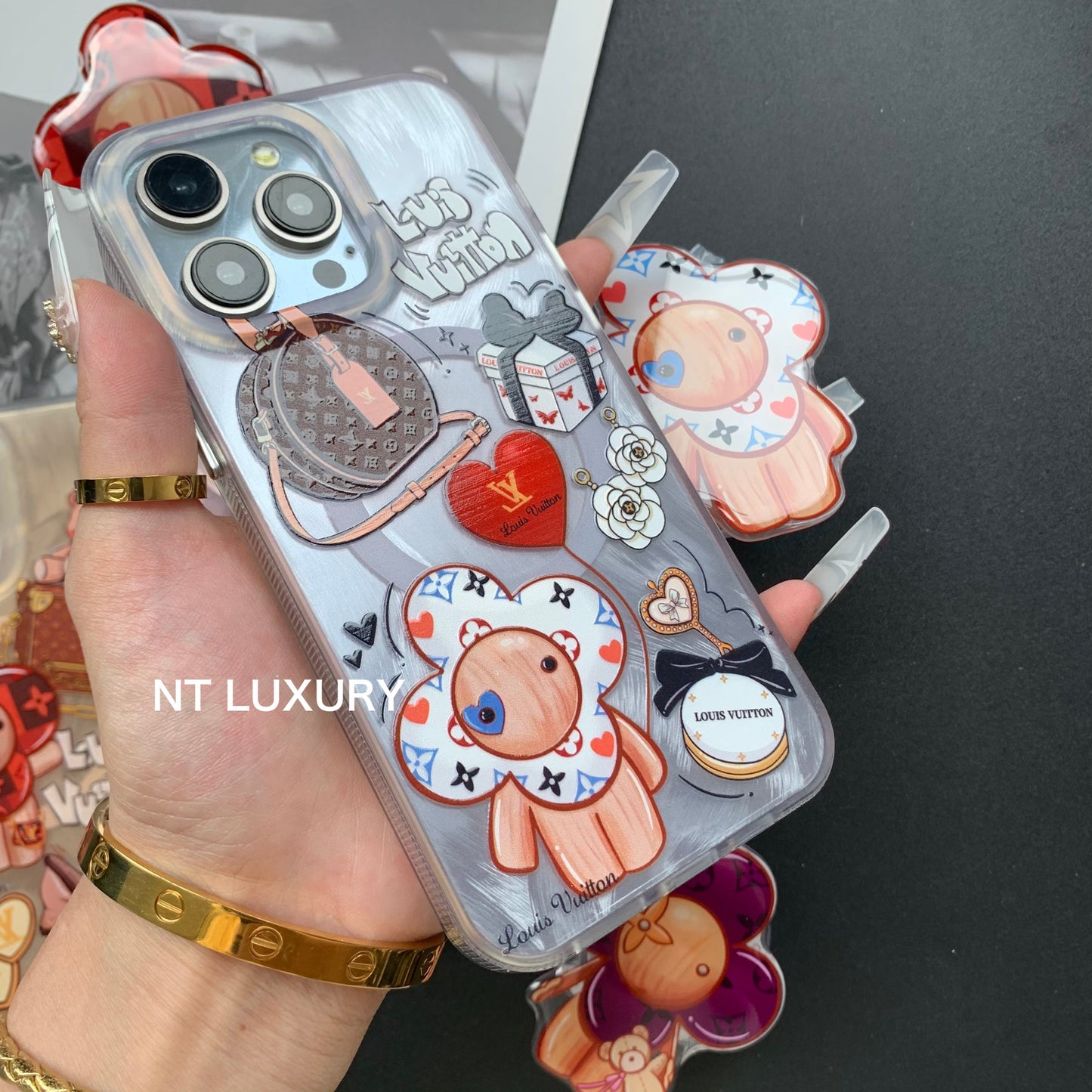 Support MagSafe au design « Fancy Furry Love »