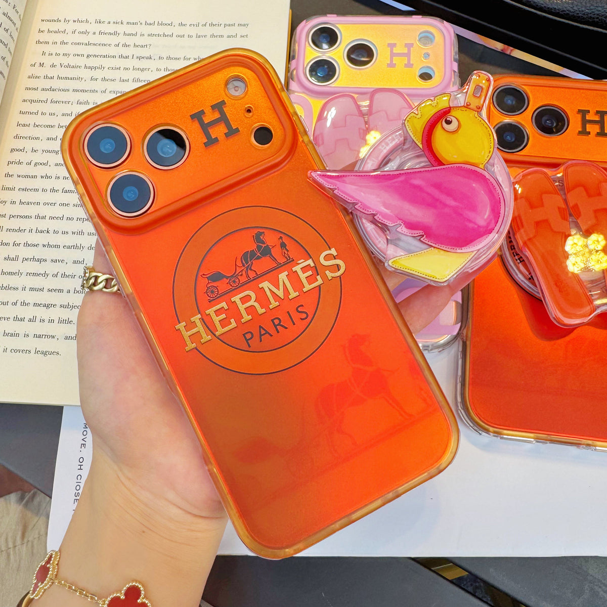 Chameleon Horse Magsafe Phone Case with Shoes Holder