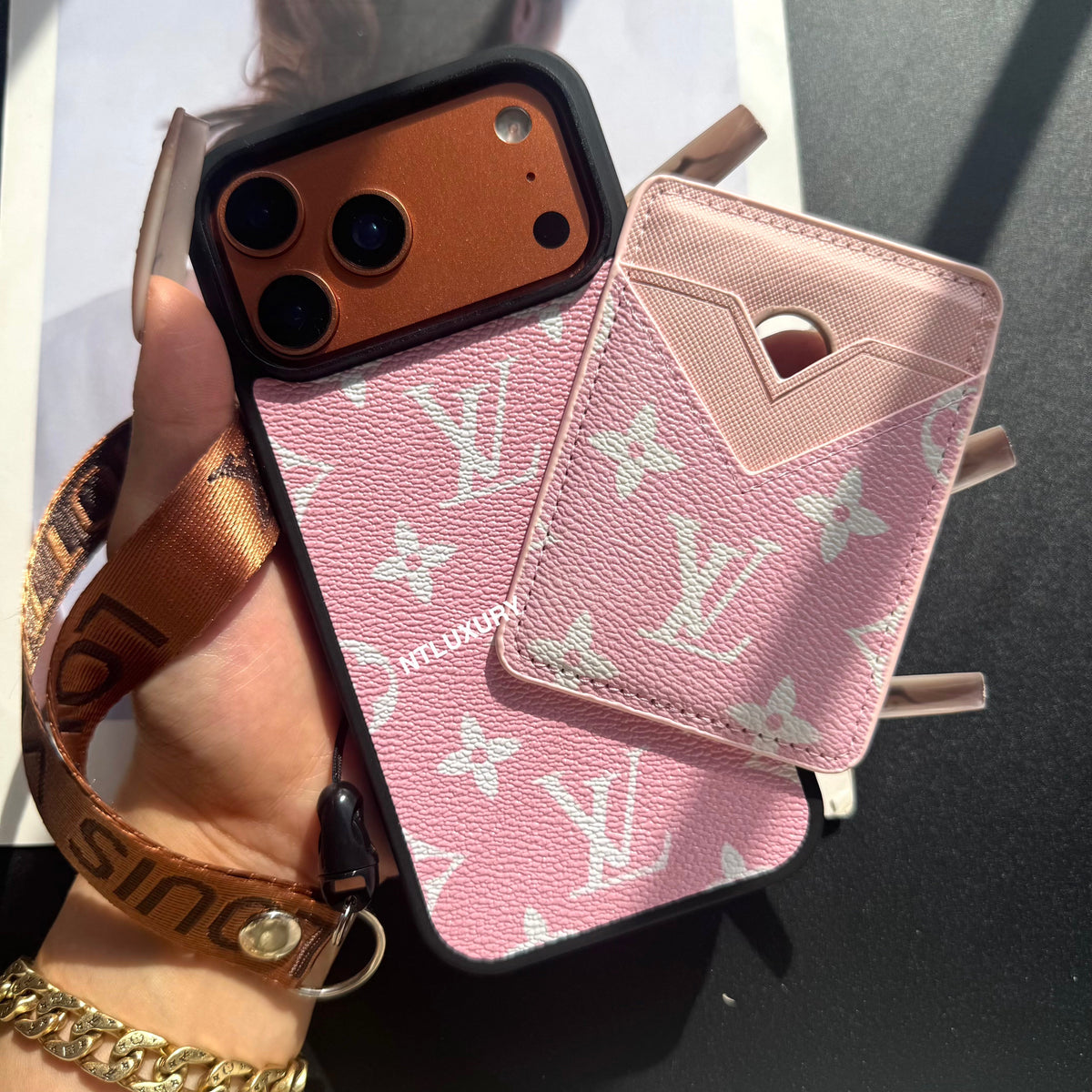 Coque Magsafe avec Magsafe Pocket 3 et sangle (Noir et rose)
