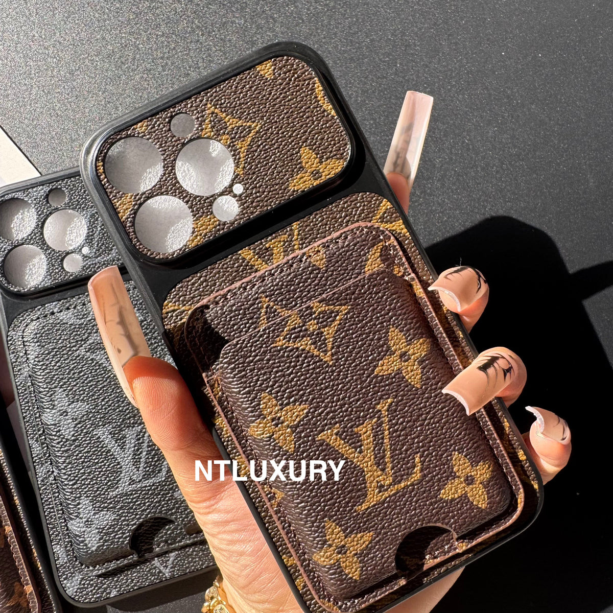 Traditionelles ausgefallenes Design mit Magsafe Kartenfach