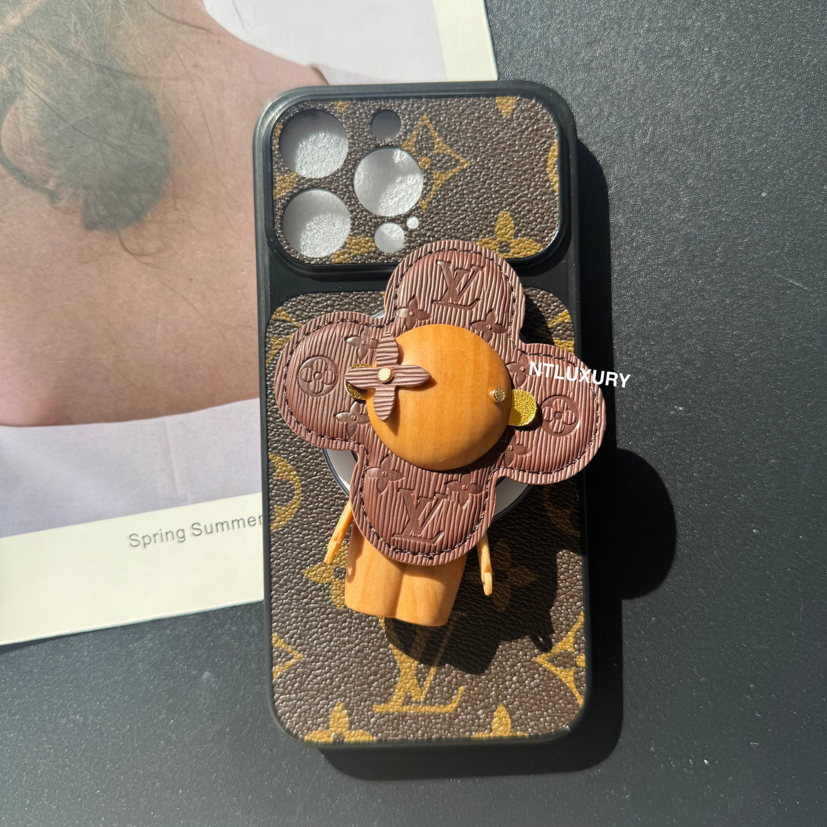 Traditionelles ausgefallenes Design mit Magsafe Puppenhalter