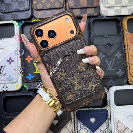 Traditional Love Magsafe Phone Case with Pocket Purse