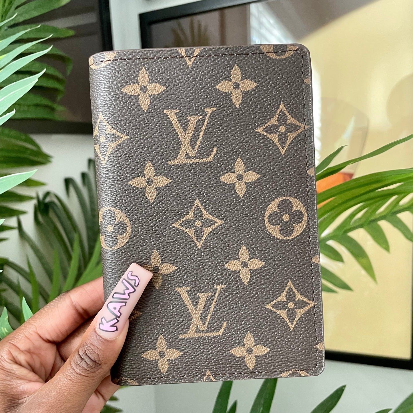 Porte-passeport Monogramme *livré avec boîte*
