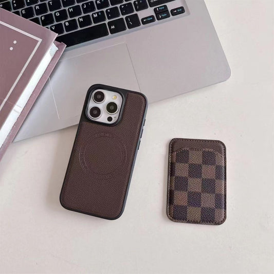 Coque de téléphone à motifs en treillis marron avec porte-cartes MagSafe