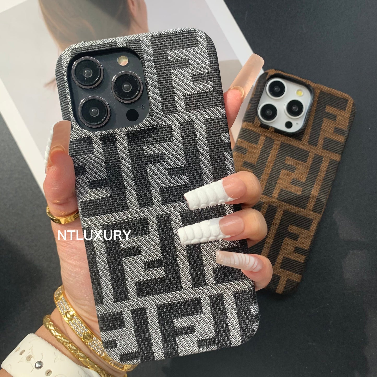 Coque iPhone motif floral fantaisie