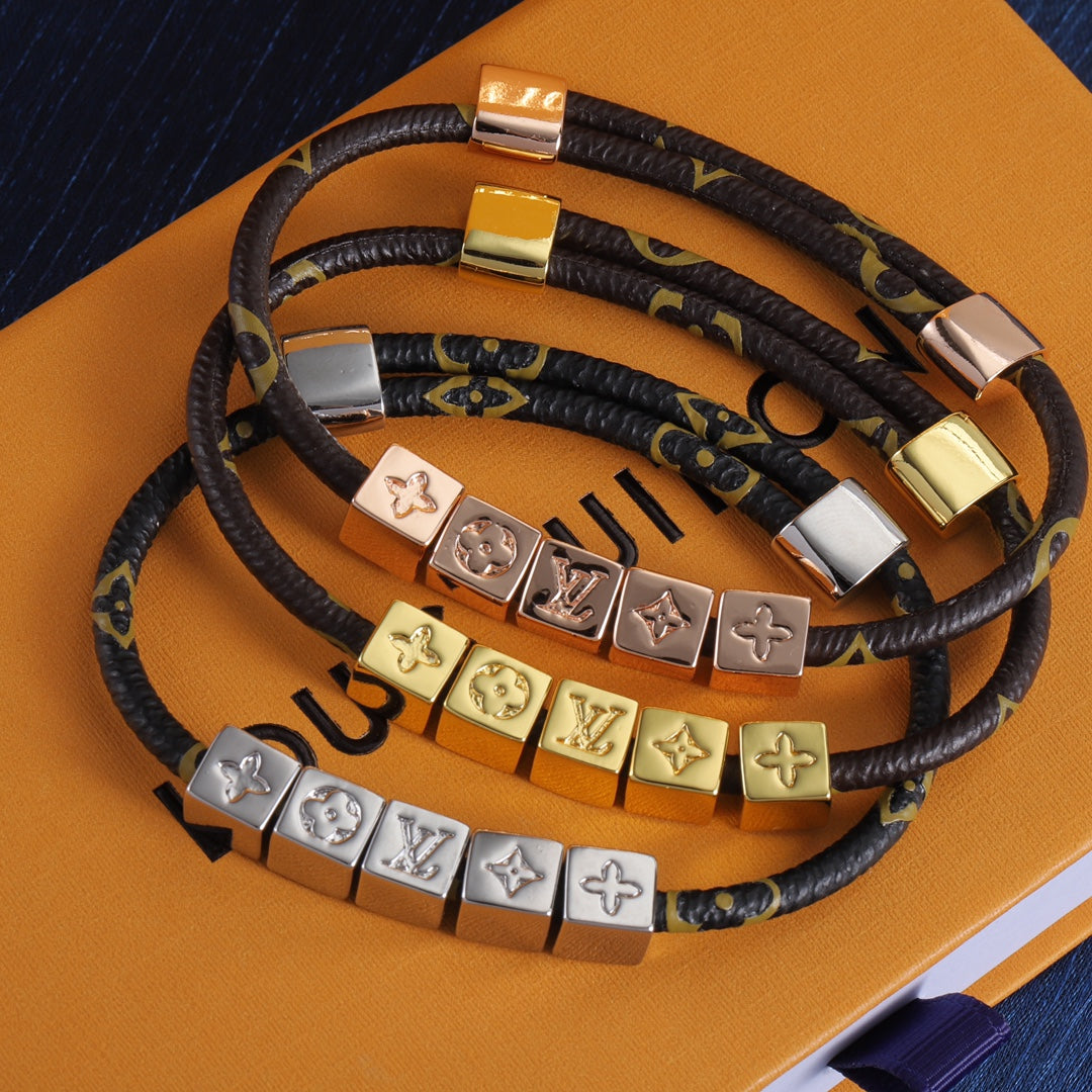 Love Bracelet E9820