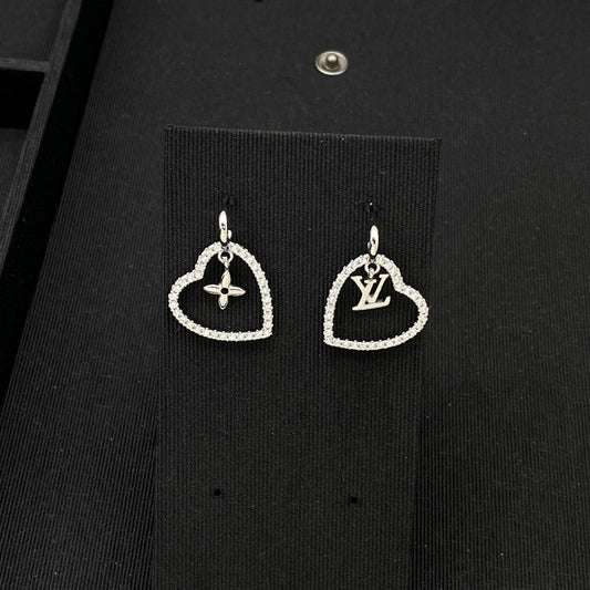 Hollow Out Love Cute Earring