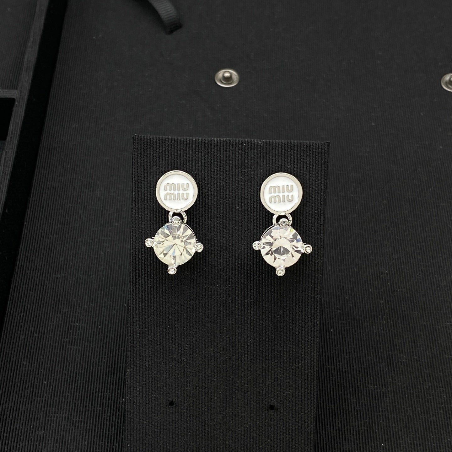 Min Diamond Design Earrings
