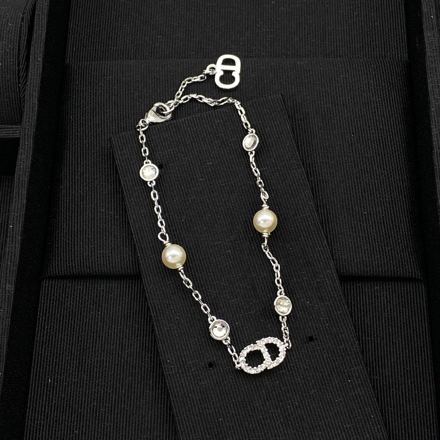 Elegant Girl Dove Bracelet