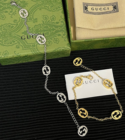 Bracelet élégant avec la lettre G