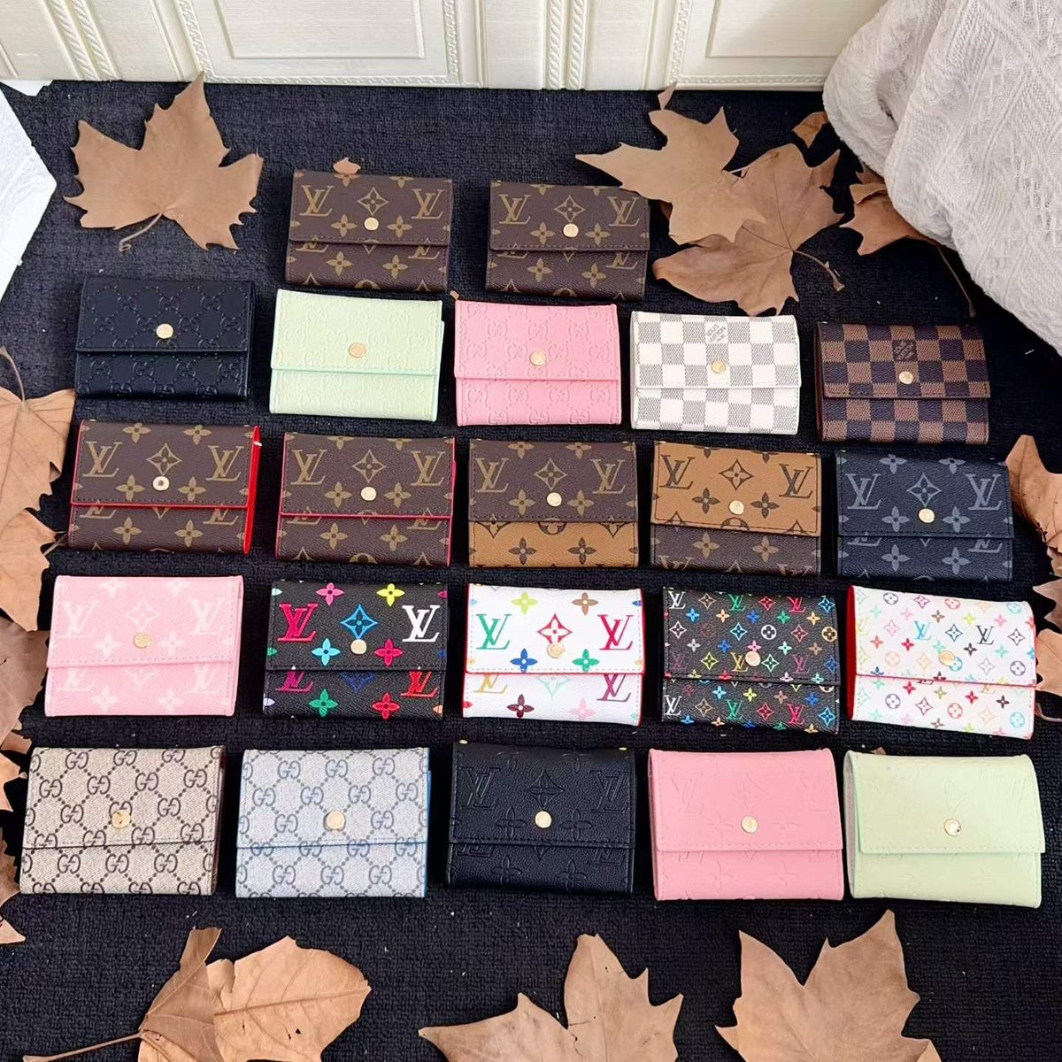Traditional Square Design Cute Wallet