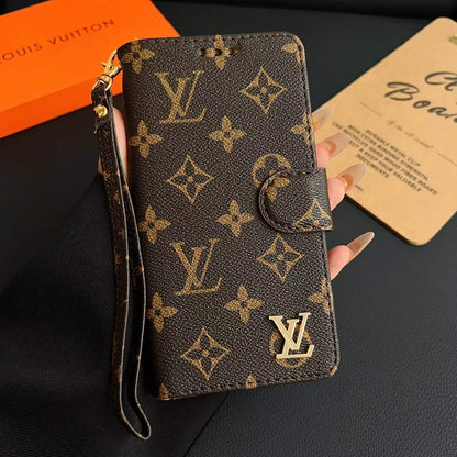 Traditional Phone Case With Purse Design