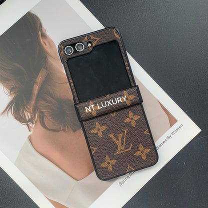 Coque Samsung motifs floraux traditionnels pour la série Z-Flip