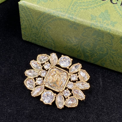 Gute Diamantmädchenbrosche