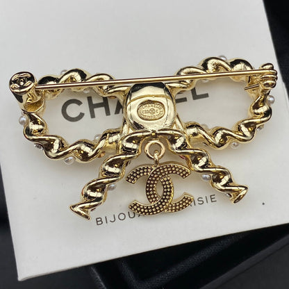 Elegante CC Mädchen Brosche