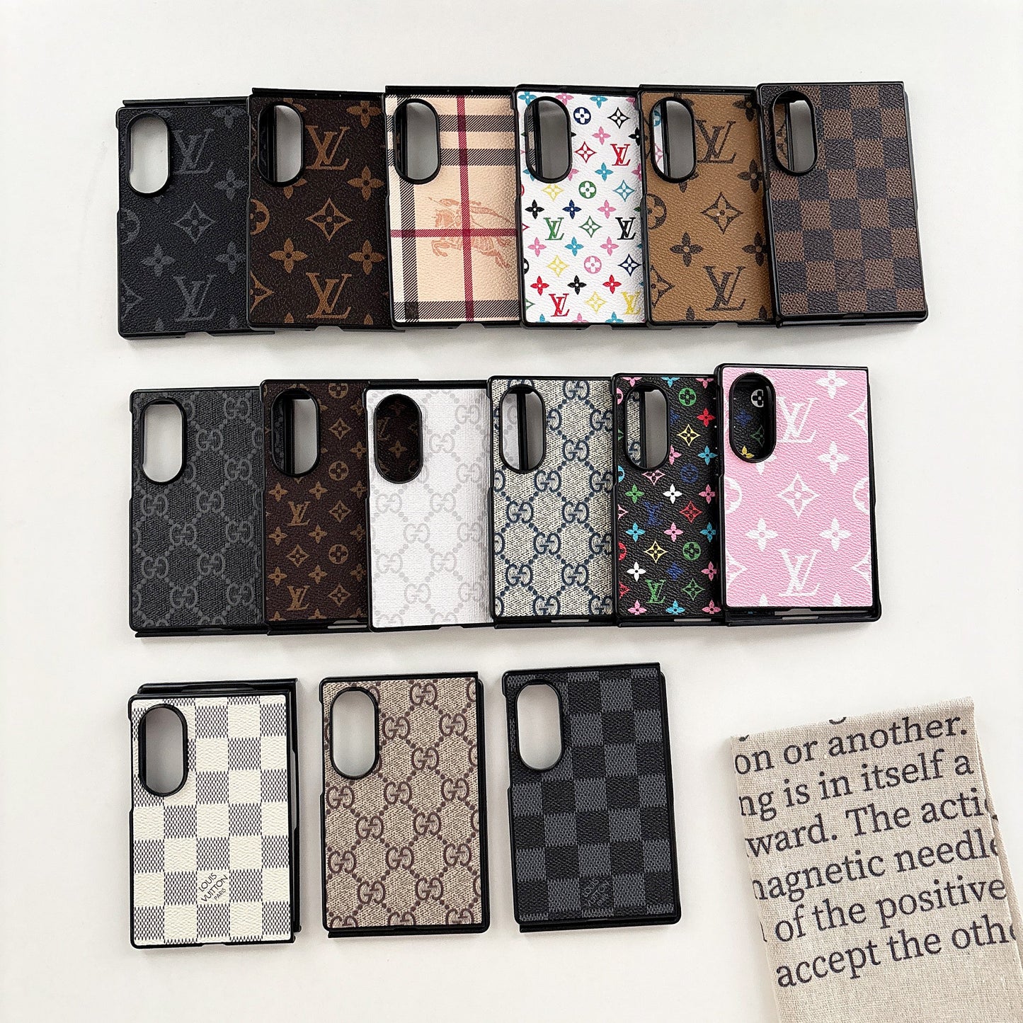 Traditional Floral Design For Z-Flip Series