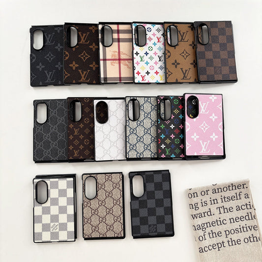 Traditional Floral Design For Z Flip&Fold Series
