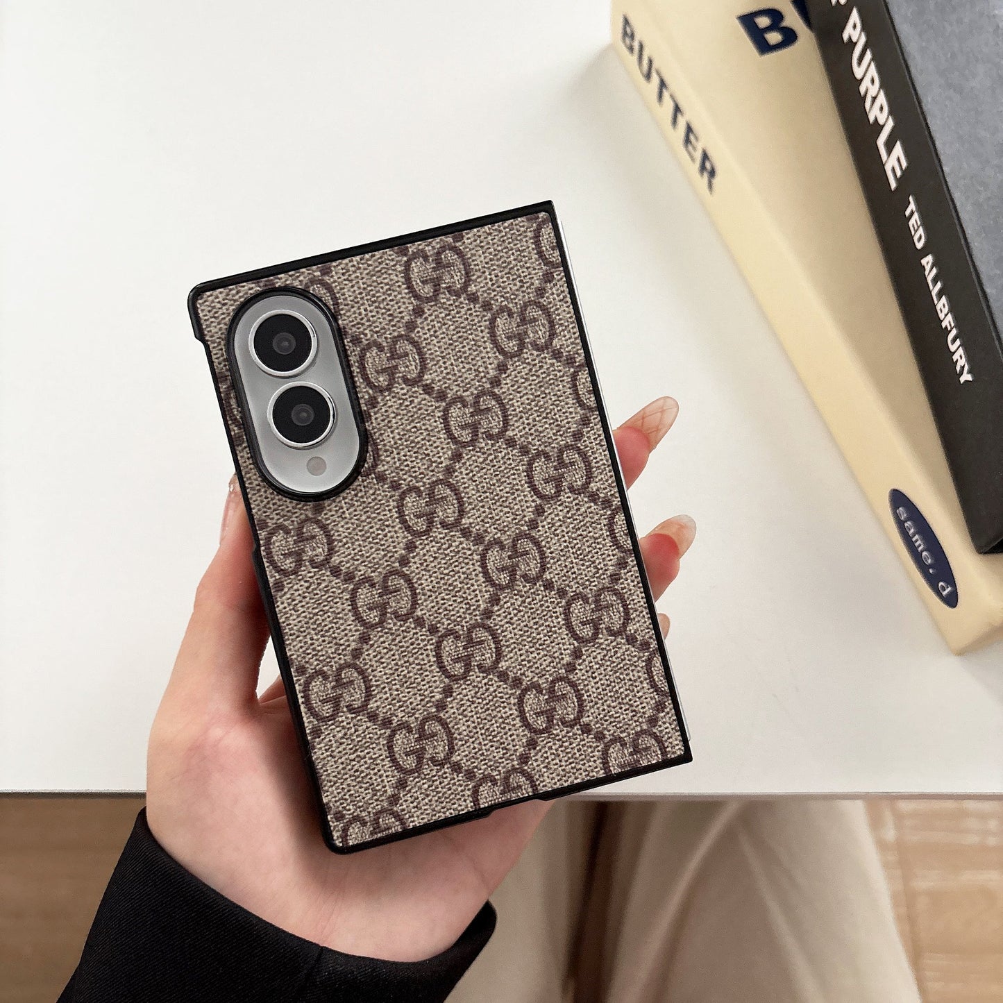 Traditional Floral Design For Z-Flip Series