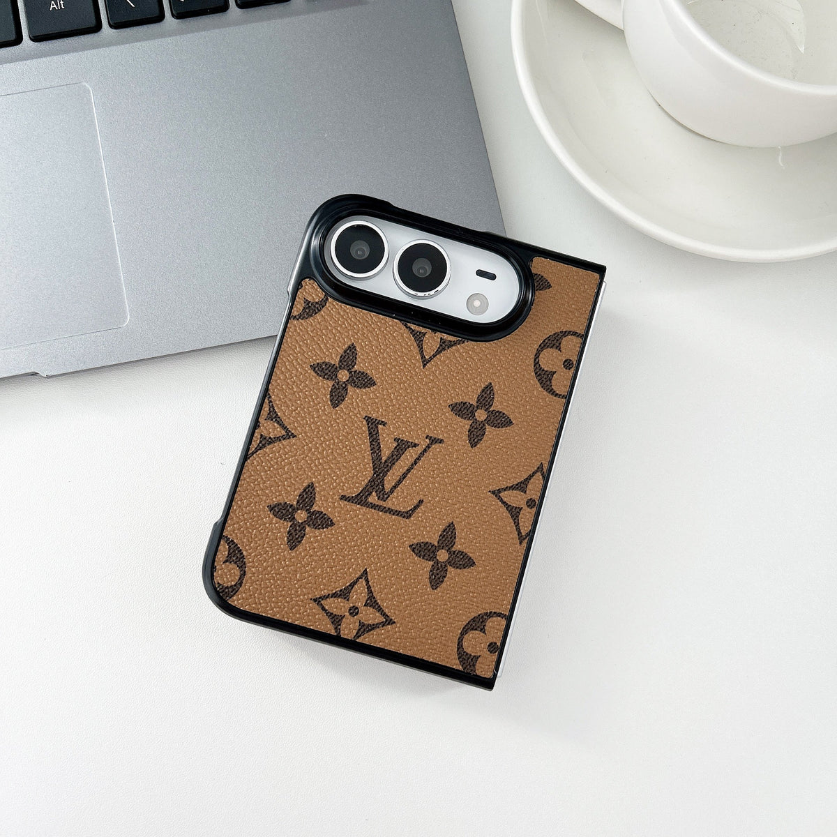 Traditional Design Phone Case For iPhone Duo
