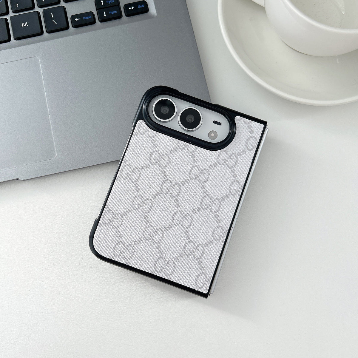 Traditional Design Phone Case For iPhone Duo
