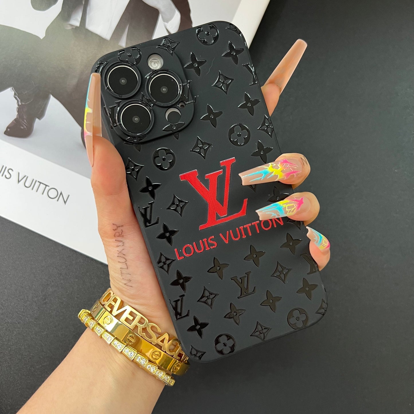 Black Trendy Phone Case ( Big Love)
