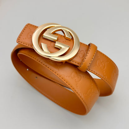 Ceinture classique de bonne qualité (boucle dorée)