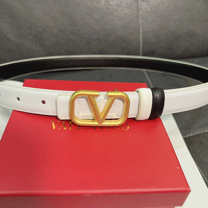 Damen Gürtel aus Glanzleder mit Metall-Logo