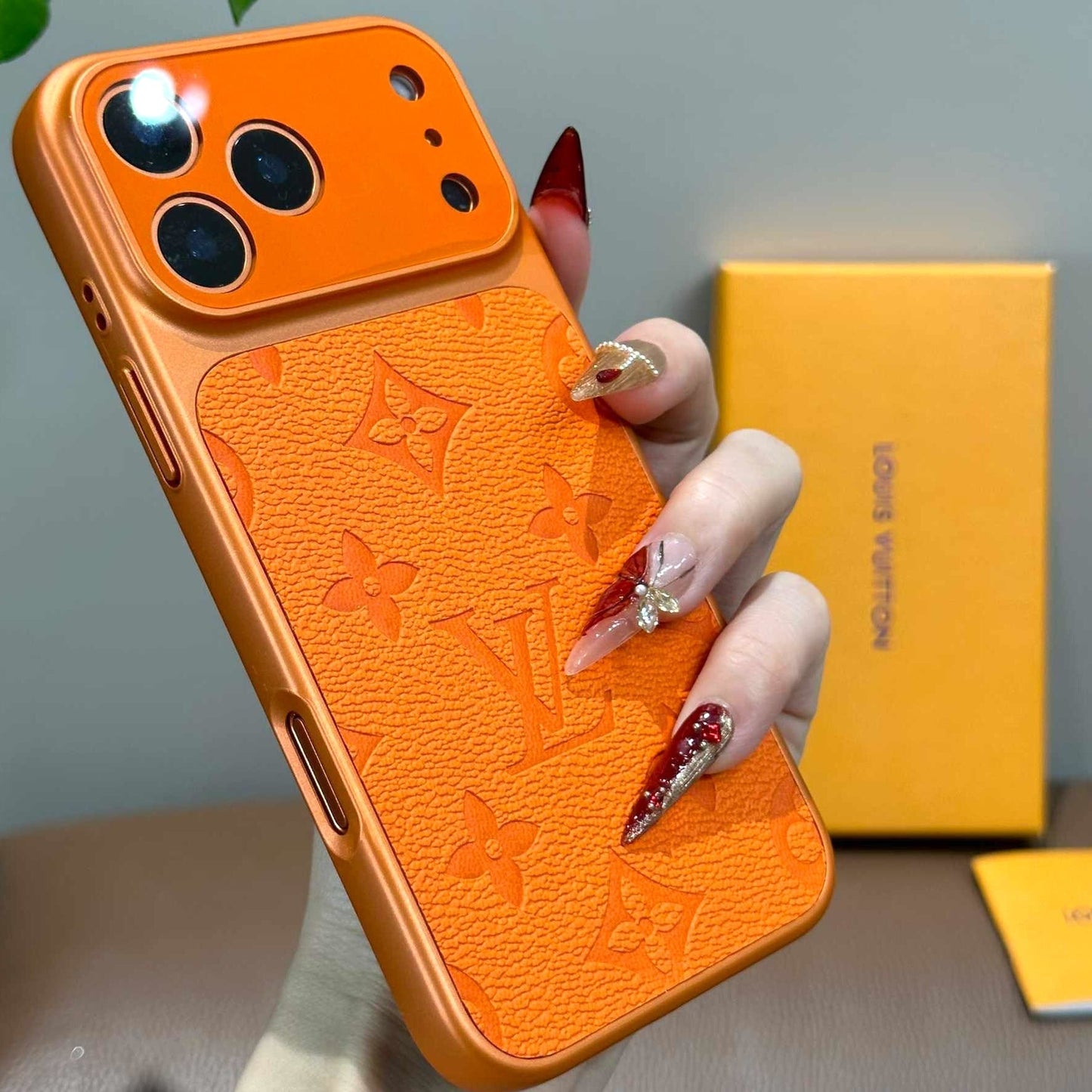 Orangensaft-Handyhülle im ausgefallenen Design
