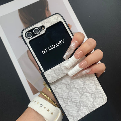 Coque Samsung motifs floraux traditionnels pour la série Z-Flip