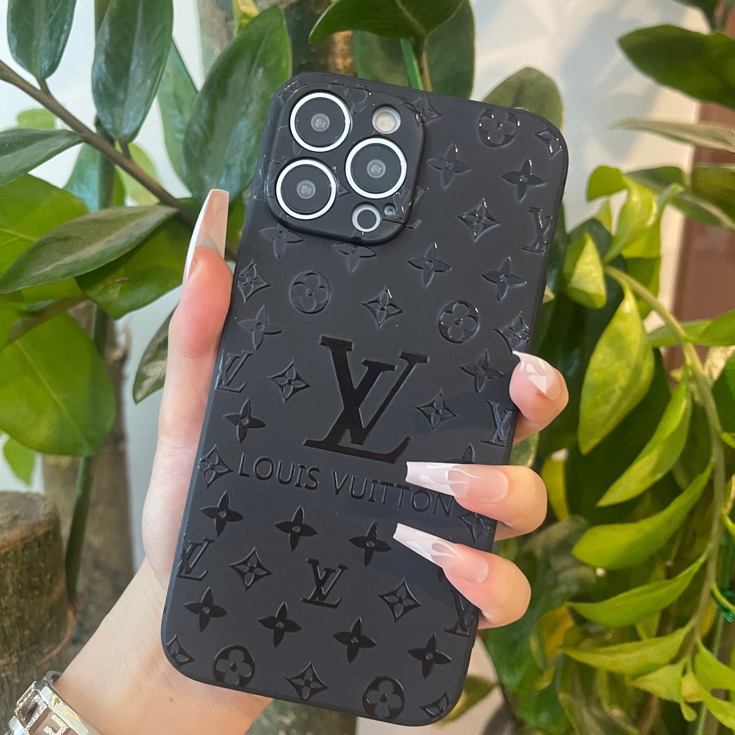 Black Trendy Phone Case ( Big Love)