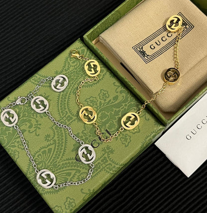 Bracelet élégant avec la lettre G