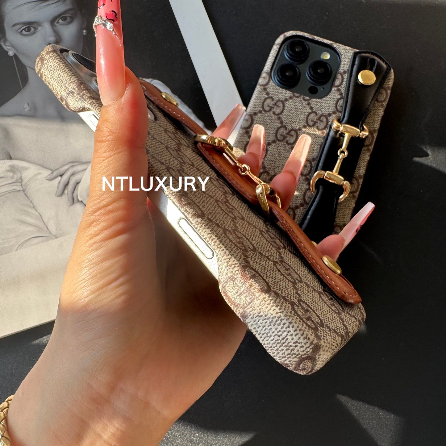 Concevez vous-même la bande de ceinture pour iPhone