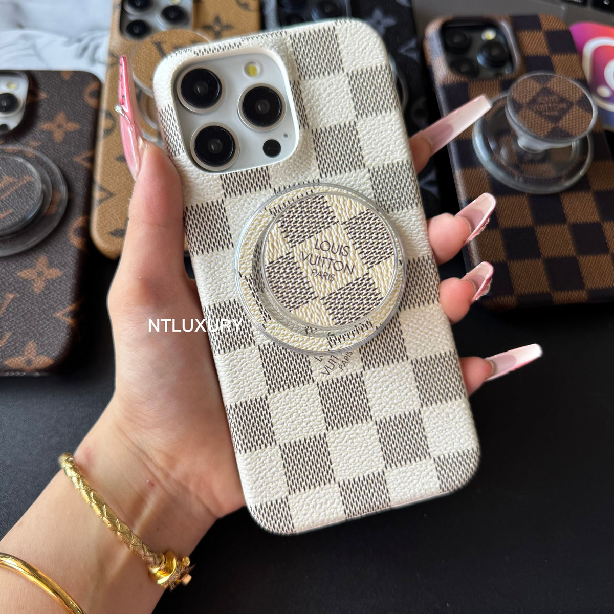 Coque de téléphone traditionnelle avec support MagSafe pour iPhone (treillis marron)