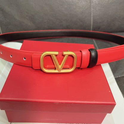 Damen Gürtel aus Glanzleder mit Metall-Logo