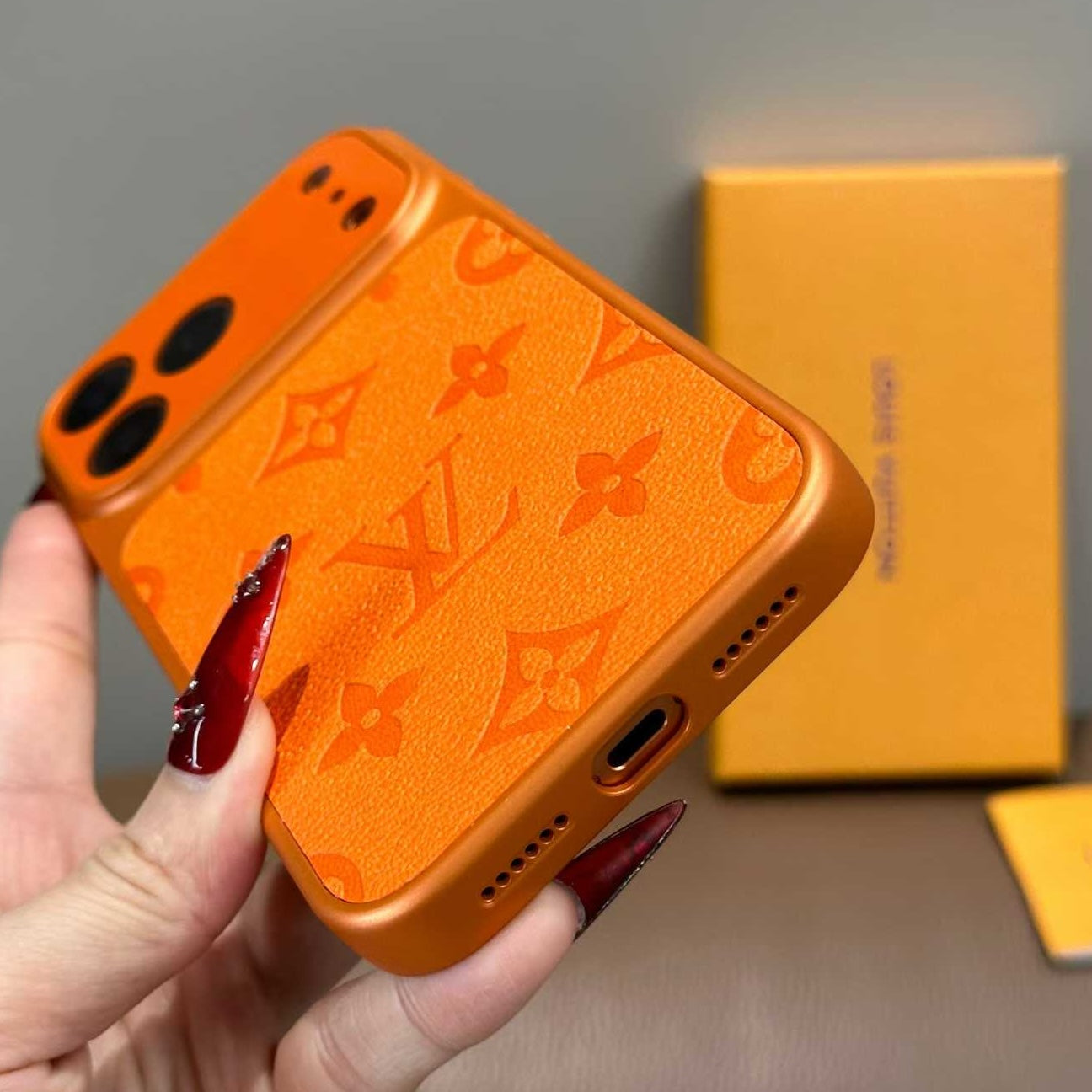Orangensaft-Handyhülle im ausgefallenen Design