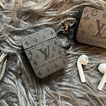 Schwarze trendige Airpods Hülle (Big Love)