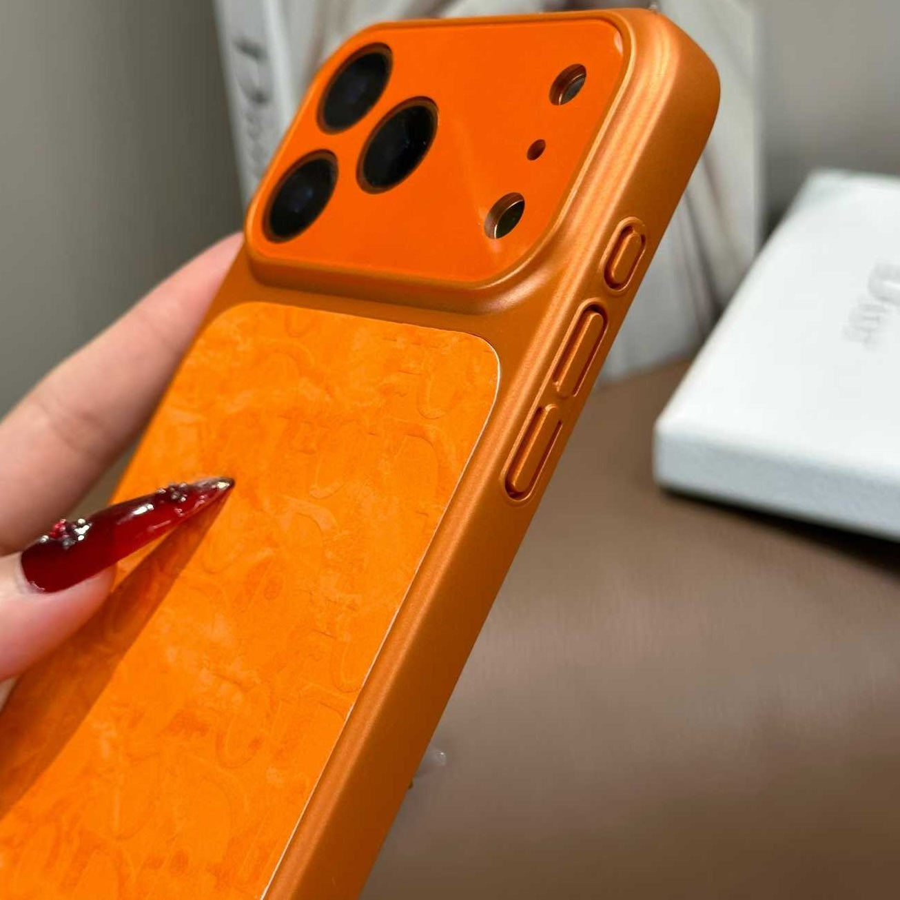 Orangensaft-Handyhülle im ausgefallenen Design