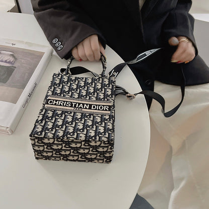 Fancy Adore Design Phone Bag