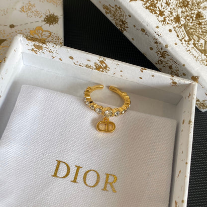 Bague ouverte pendentif lettre diamant de cristal