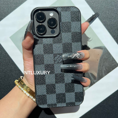 Traditional Love Phone Case (Black Lattice)