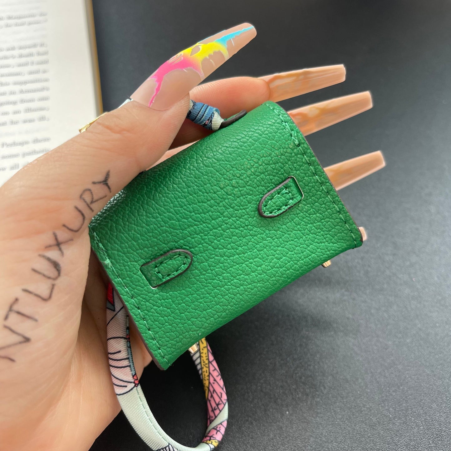 Cute Coin Minimum Cute Pendant (White)