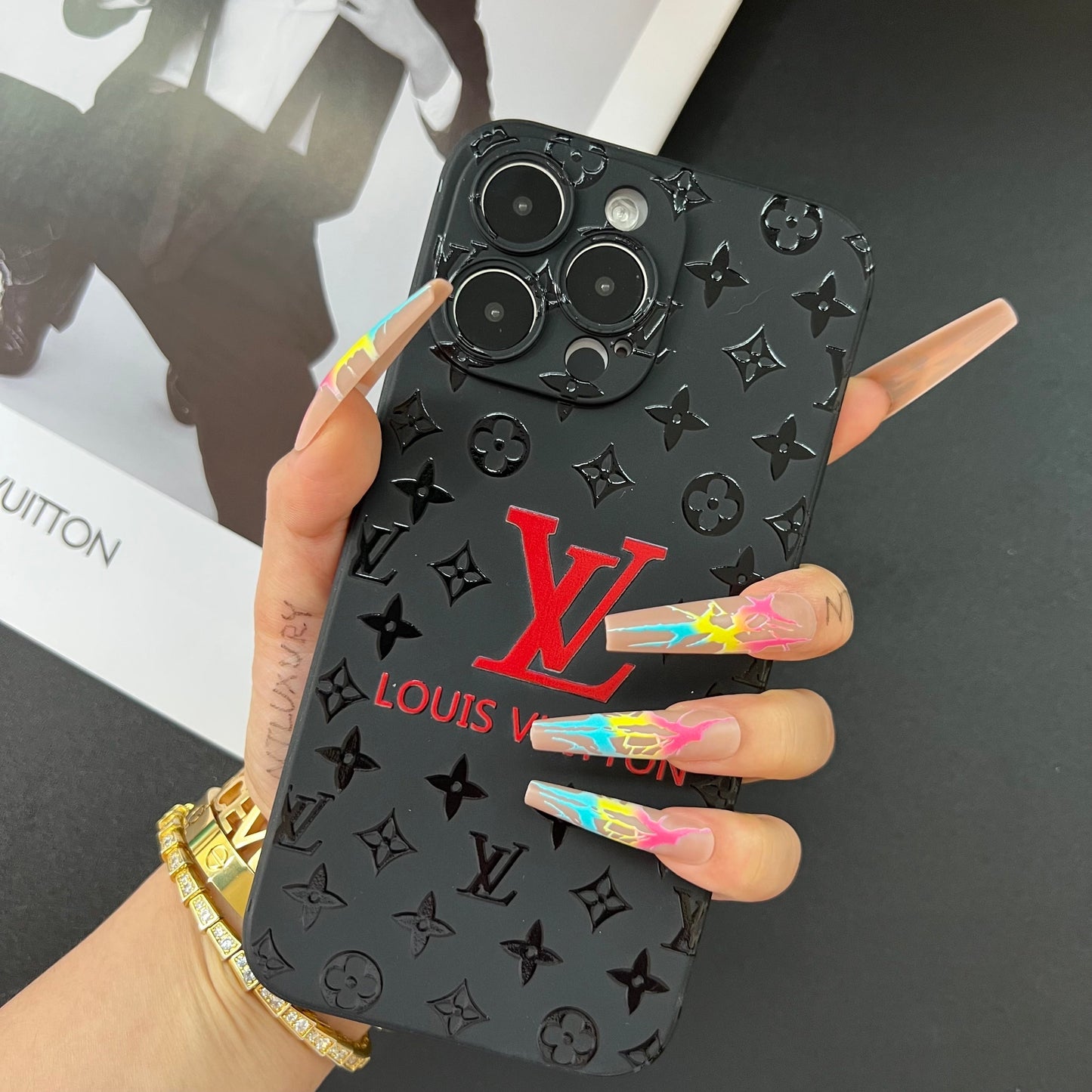 Black Trendy Phone Case ( Big Love)