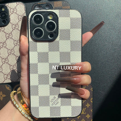 Traditional Phone Case with Camera Protection (White Latticed)