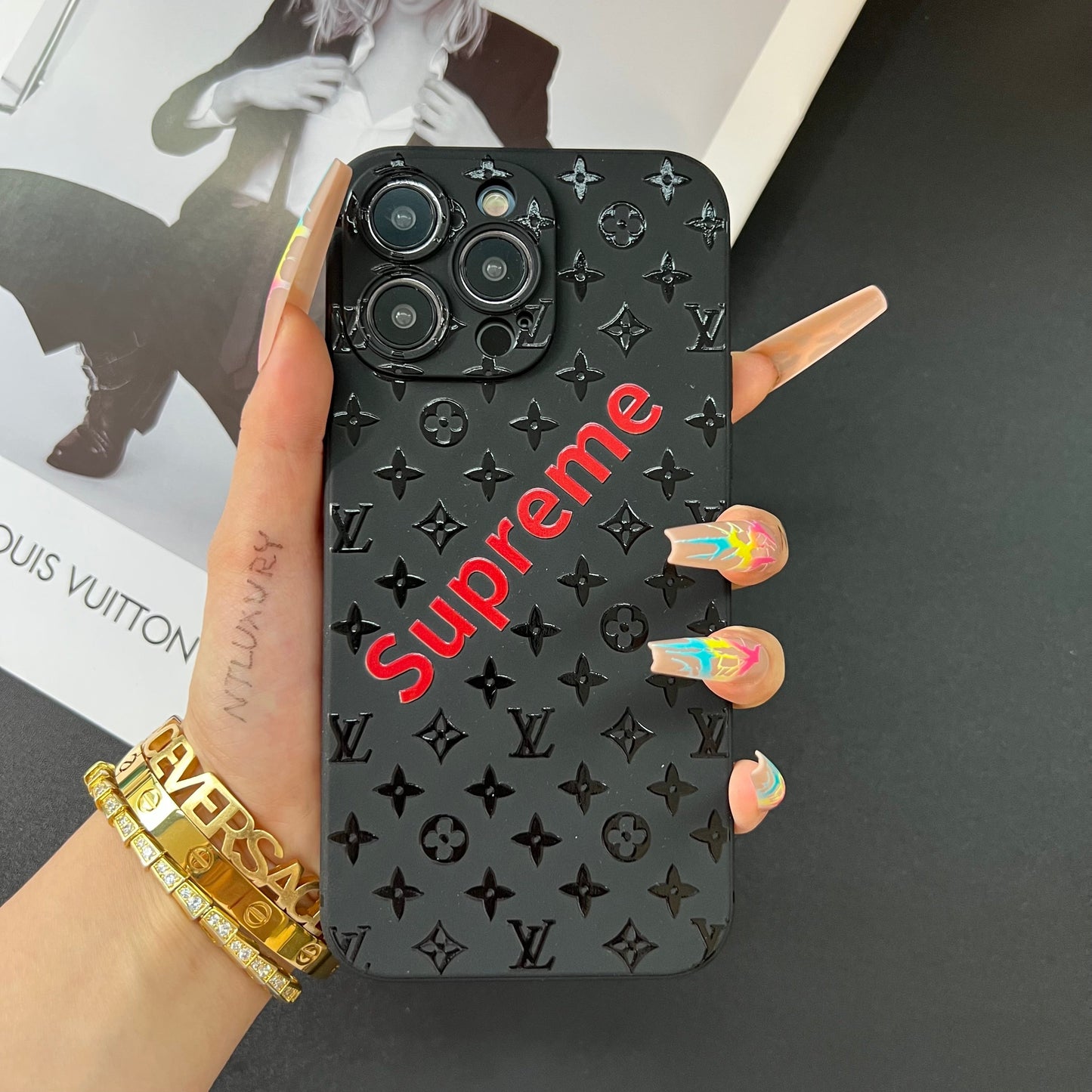 Black Trendy Phone Case ( Big Love)