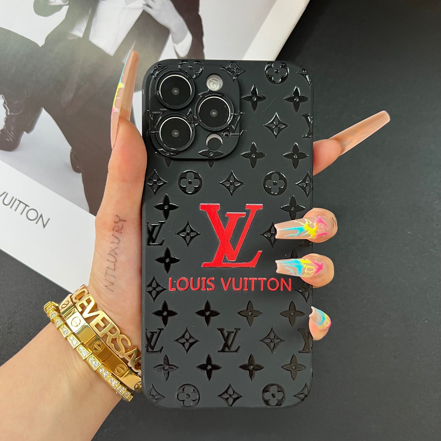 Black Trendy Phone Case ( Big Love)