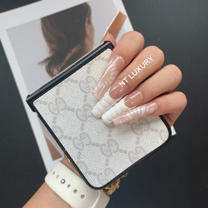 Coque Samsung motifs floraux traditionnels pour la série Z-Flip