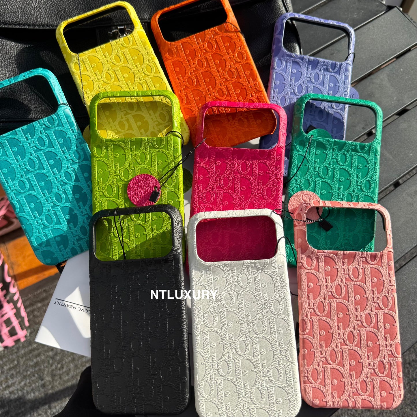 Colorful Dove Relief Samsung Case (10 Color)