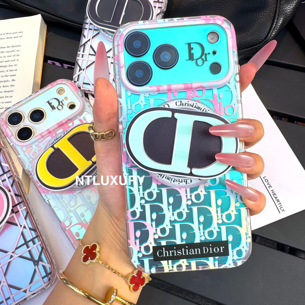 Chameleon Dove Magsafe Phone Case with CD Holder